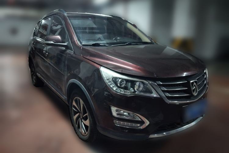 Used Baojun 560 2016 1.8L iAMT Luxury Model Front Right 45 Deg