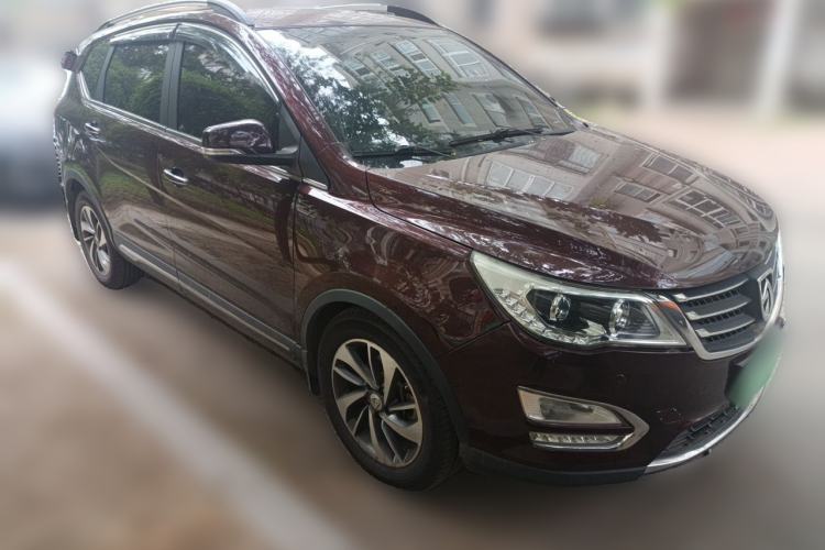 Used Baojun 560 2016 1.5T Manual Luxury Model Front Right 45 Deg