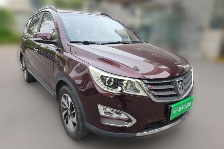 Used Baojun 560 2016 1.8L iAMT Luxury Model Front Right 45 Deg