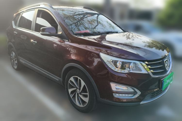 Used Baojun 560 2016 1.5T Manual Luxury Model Front Right 45 Deg