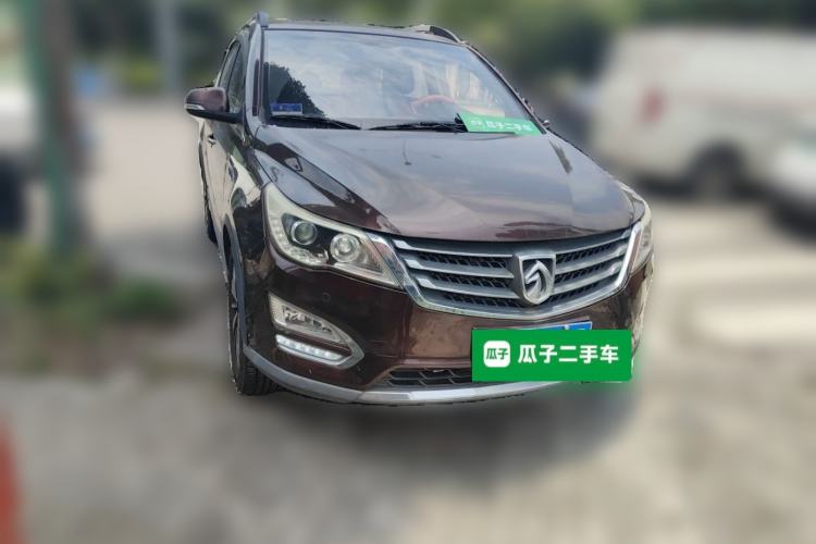 Used Baojun 560 2016 1.8L iAMT Luxury Model Front Right 45 Deg