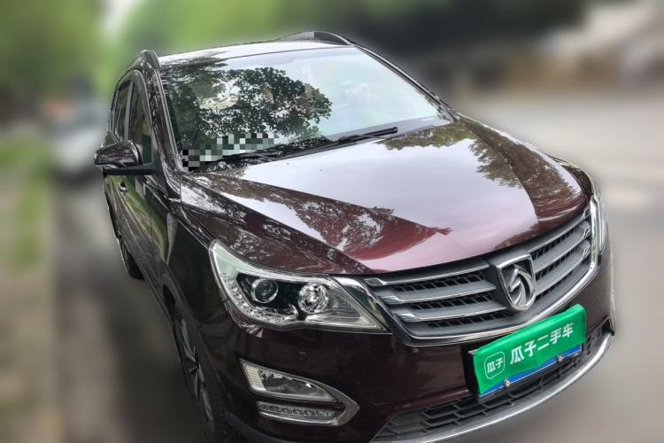 Used Baojun 560 2016 1.5T Manual Luxury Model Front Right 45 Deg
