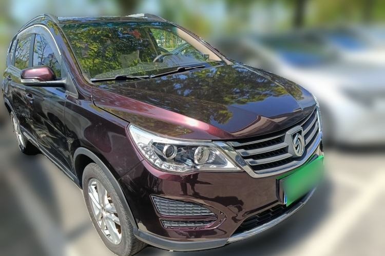 Used Baojun 560 2016 1.8L Manual Value Edition Front Right 45 Deg