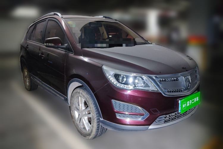 Used Baojun 560 2016 1.8L Manual Value Edition Front Right 45 Deg