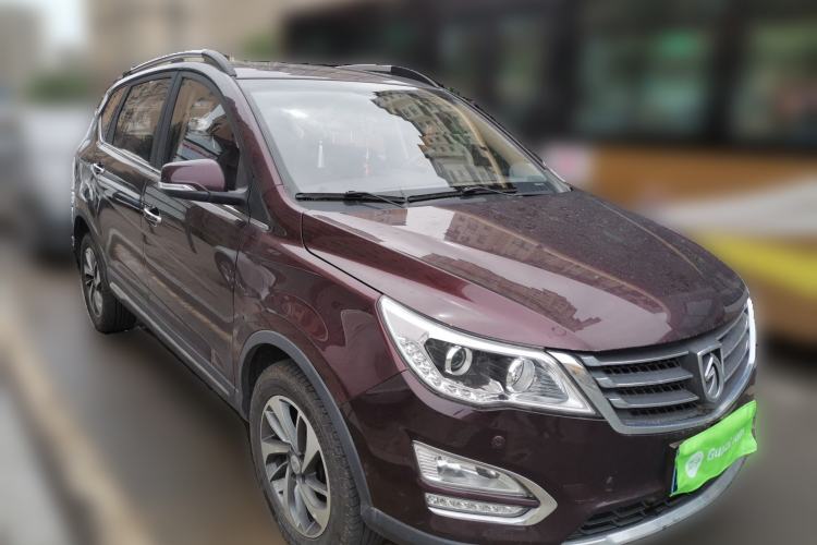 Used Baojun 560 2016 1.8L iAMT Luxury Model Front Right 45 Deg