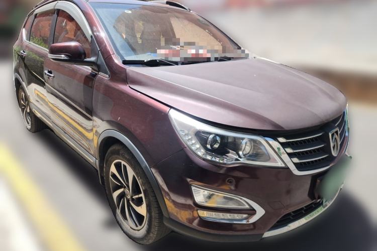 Used Baojun 560 2016 1.8L iAMT Luxury Model Front Right 45 Deg