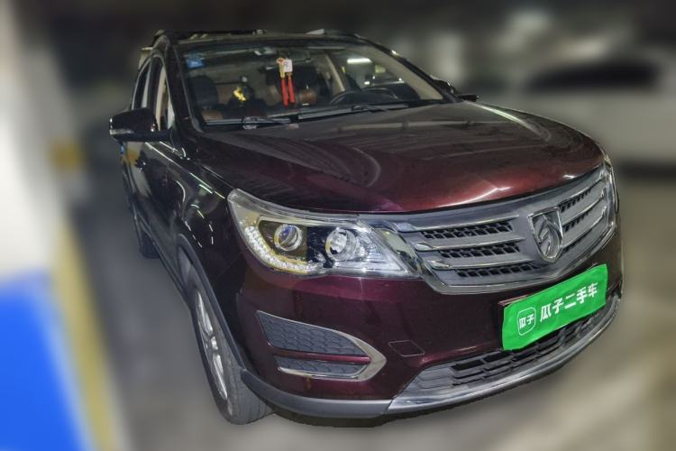 Used Baojun 560 2016 1.8L Manual Value Edition Front Right 45 Deg