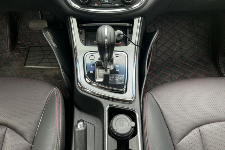 Used Baojun 560 2016 1.8L iAMT Luxury Model Gear Lever