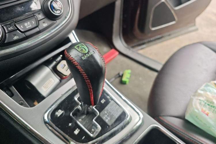 Used Baojun 560 2016 1.8L iAMT Luxury Model Gear Lever