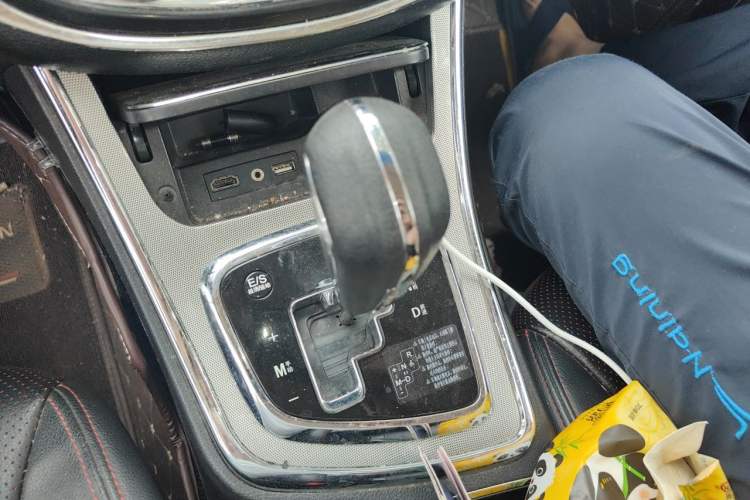 Used Baojun 560 2016 1.8L iAMT Luxury Model Gear Lever