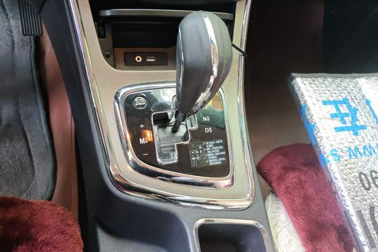 Used Baojun 560 2016 1.8L iAMT Luxury Model Gear Lever