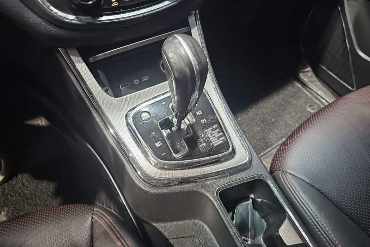 Used Baojun 560 2016 1.8L iAMT Luxury Model Gear Lever