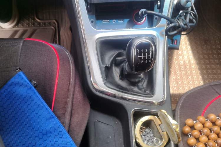 Used Baojun 560 2016 1.8L Manual Luxury Edition Gear Lever