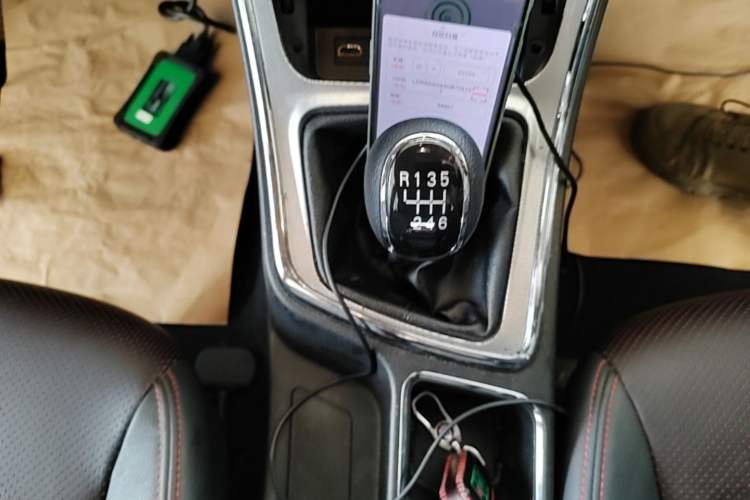 Used Baojun 560 2016 1.5T Manual Luxury Model Gear Lever