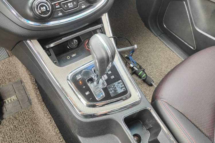 Used Baojun 560 2016 1.8L iAMT Luxury Model Gear Lever