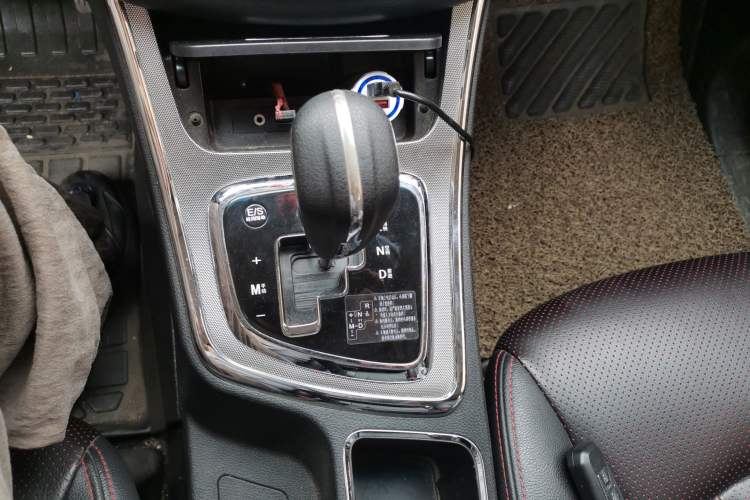 Used Baojun 560 2016 1.8L iAMT Luxury Model Gear Lever