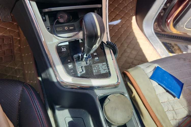 Used Baojun 560 2016 1.8L iAMT Luxury Model Gear Lever