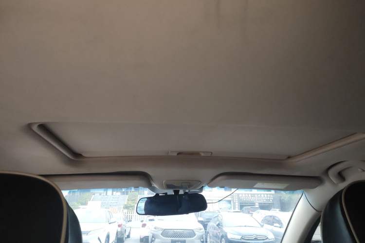 Used Baojun 560 2016 1.8L iAMT Luxury Model Headliner