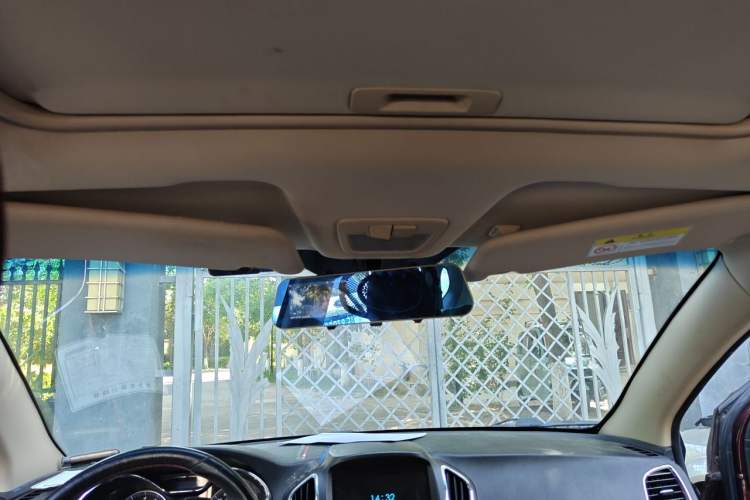 Used Baojun 560 2016 1.8L iAMT Luxury Model Headliner