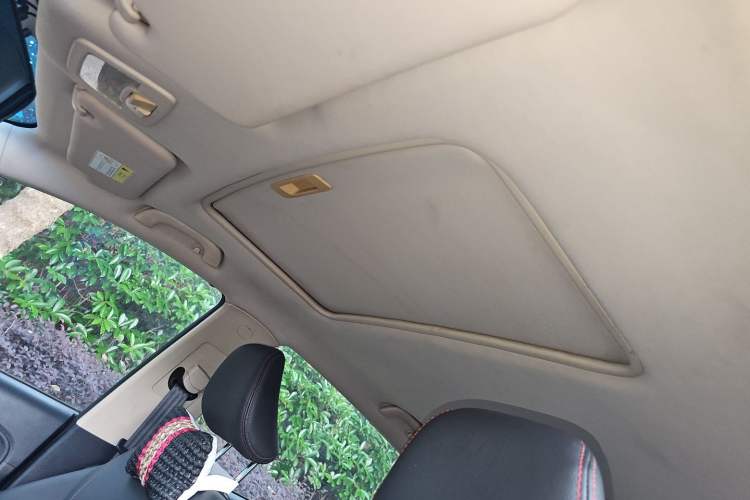 Used Baojun 560 2016 1.5T Manual Luxury Model Headliner
