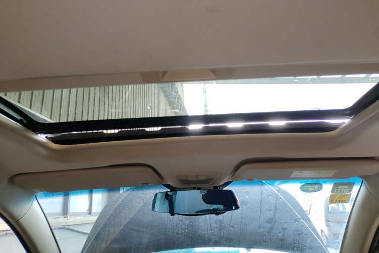 Used Baojun 560 2016 1.8L iAMT Luxury Model Headliner