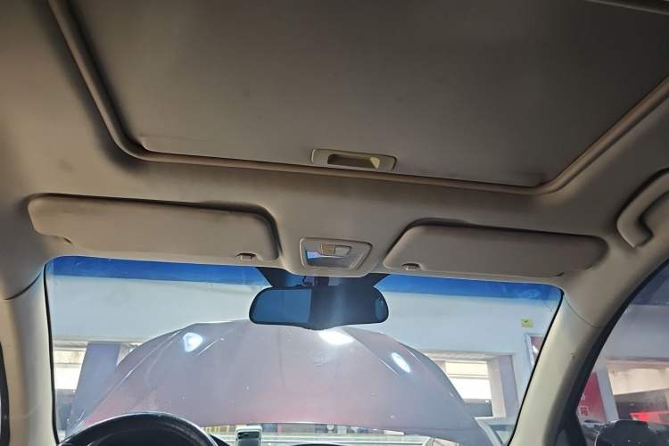Used Baojun 560 2016 1.8L iAMT Luxury Model Headliner
