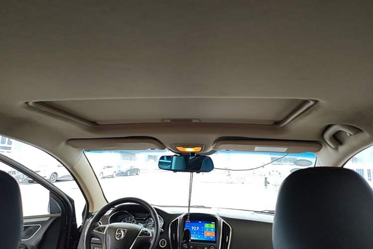 Used Baojun 560 2016 1.5T Manual Luxury Model Headliner