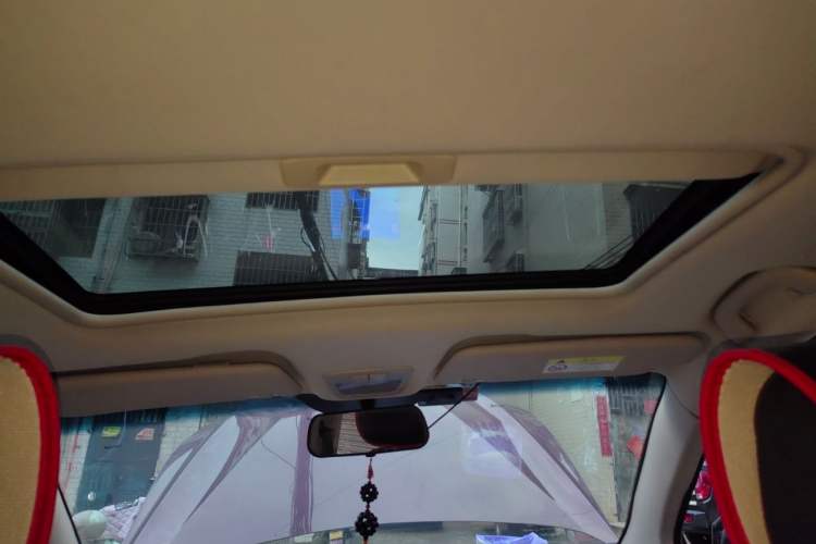 Used Baojun 560 2016 1.5T Manual Luxury Model Headliner