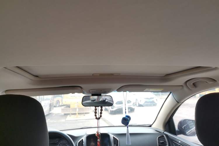 Used Baojun 560 2016 1.8L iAMT Luxury Model Headliner