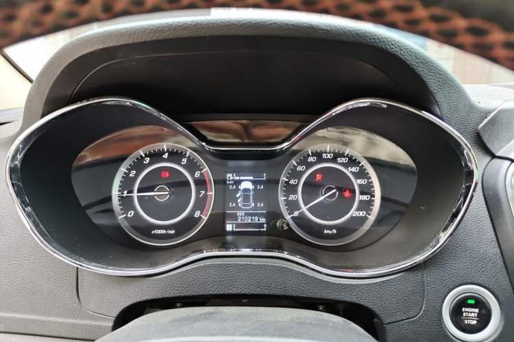 Used Baojun 560 2016 1.5T Manual Luxury Model Instrument Cluster