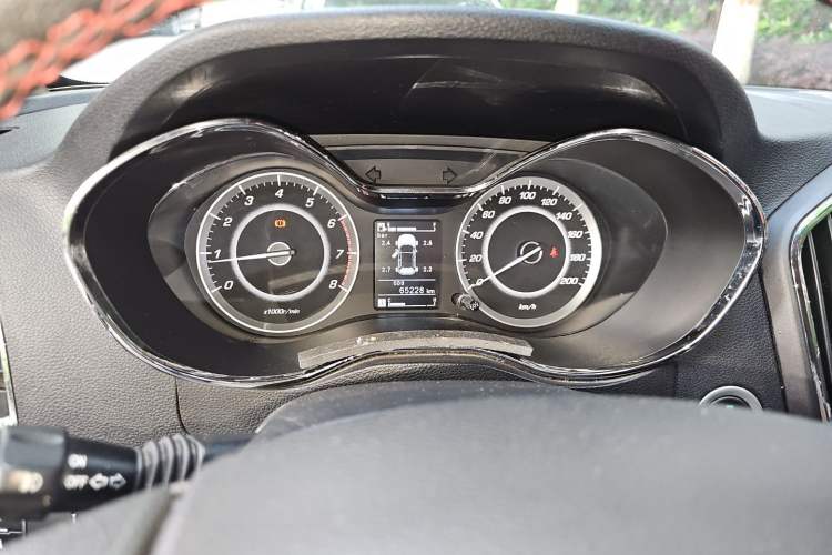Used Baojun 560 2016 1.5T Manual Luxury Model Instrument Cluster