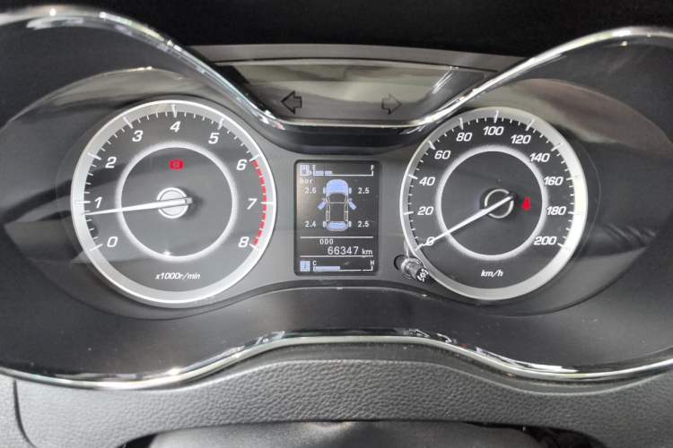 Used Baojun 560 2016 1.5T Manual Luxury Model Instrument Cluster