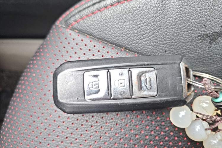 Used Baojun 560 2016 1.8L iAMT Luxury Model Interior 1