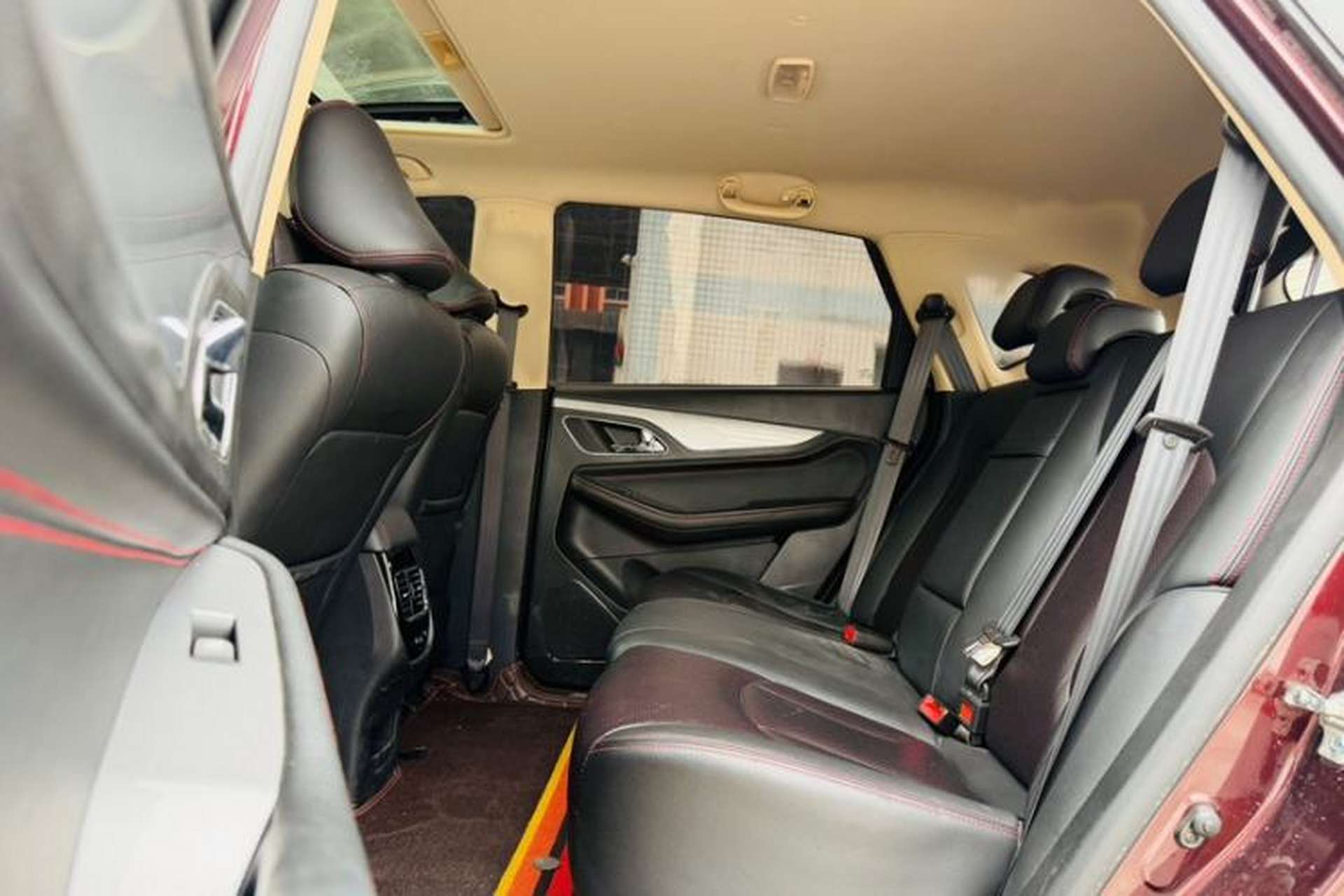 Used Baojun 560 2016 1.8L Manual Luxury Edition Interior 3