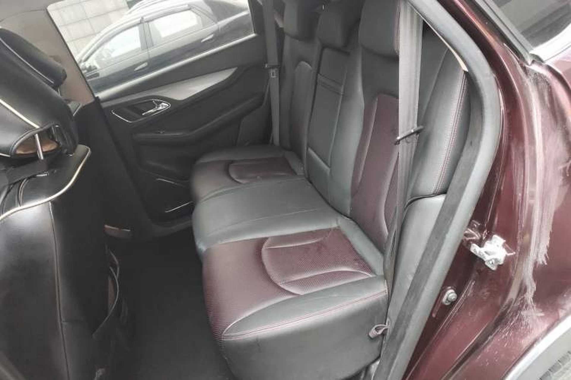 Used Baojun 560 2016 1.8L iAMT Luxury Model Interior 4