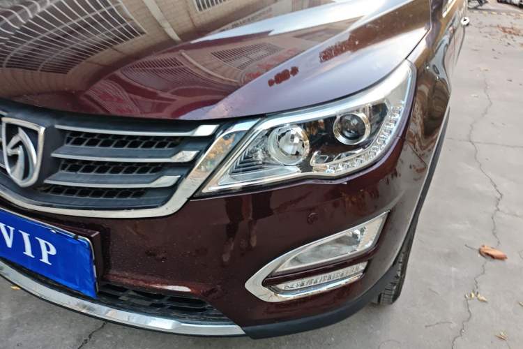 Used Baojun 560 2016 1.8L iAMT Luxury Model Left Front Headlight