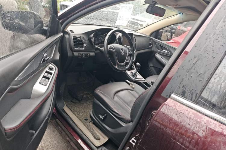 Used Baojun 560 2016 1.8L iAMT Luxury Model Left Front Seat