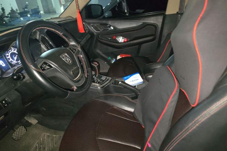 Used Baojun 560 2016 1.8L iAMT Luxury Model Left Front Seat