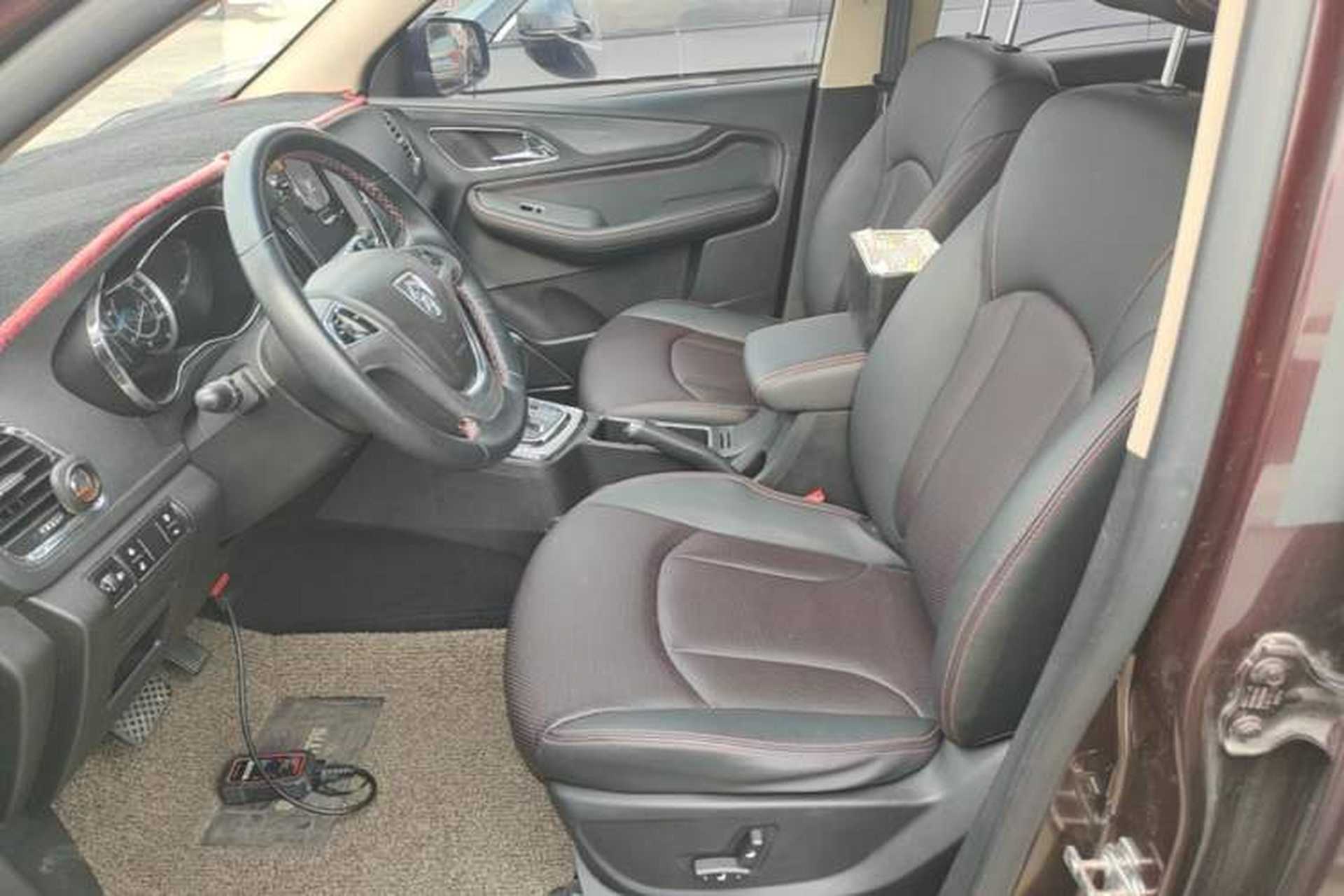 Used Baojun 560 2016 1.8L iAMT Luxury Model Left Front Seat