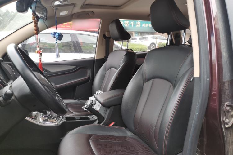 Used Baojun 560 2016 1.8L iAMT Luxury Model Left Front Seat