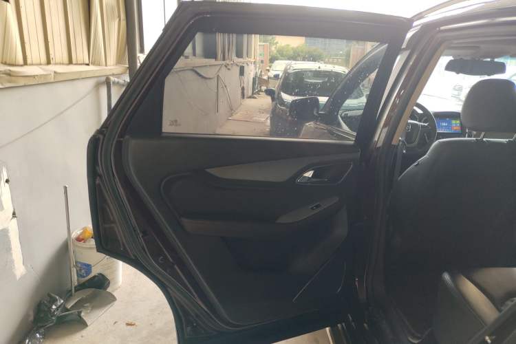 Used Baojun 560 2016 1.8L iAMT Luxury Model Left Rear Door Interior