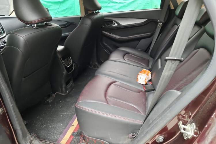 Used Baojun 560 2016 1.5T Manual Luxury Model Left Rear Seat