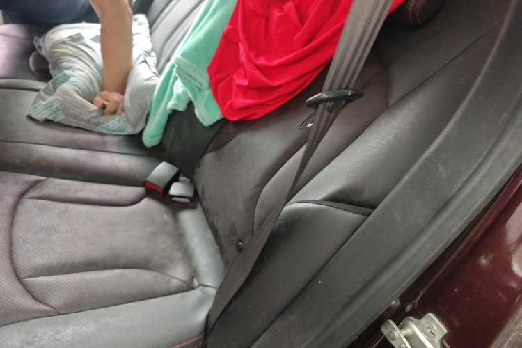 Used Baojun 560 2016 1.8L iAMT Luxury Model Left Rear Seat