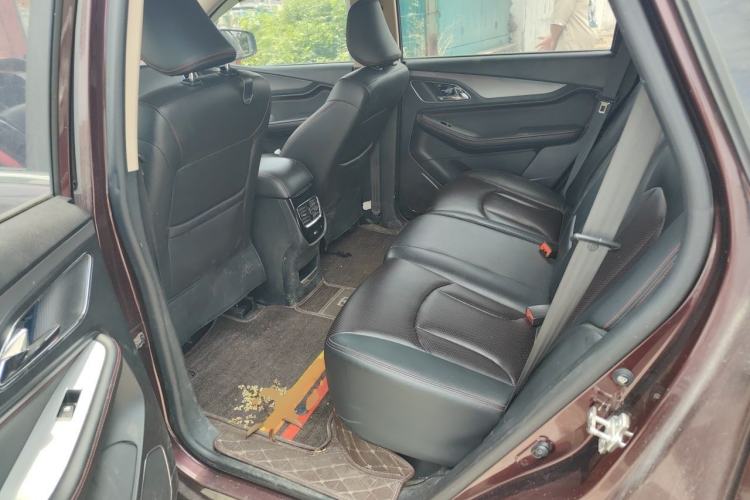 Used Baojun 560 2016 1.8L iAMT Luxury Model Left Rear Seat