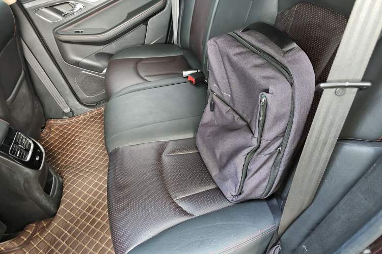 Used Baojun 560 2016 1.5T Manual Luxury Model Left Rear Seat