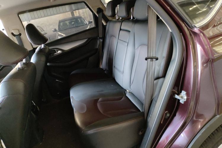 Used Baojun 560 2016 1.8L iAMT Luxury Model Left Rear Seat