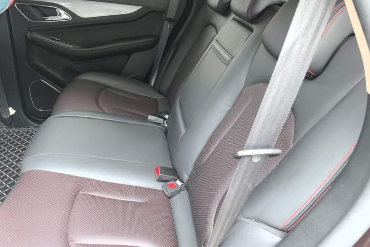 Used Baojun 560 2016 1.5T Manual Luxury Model Left Rear Seat