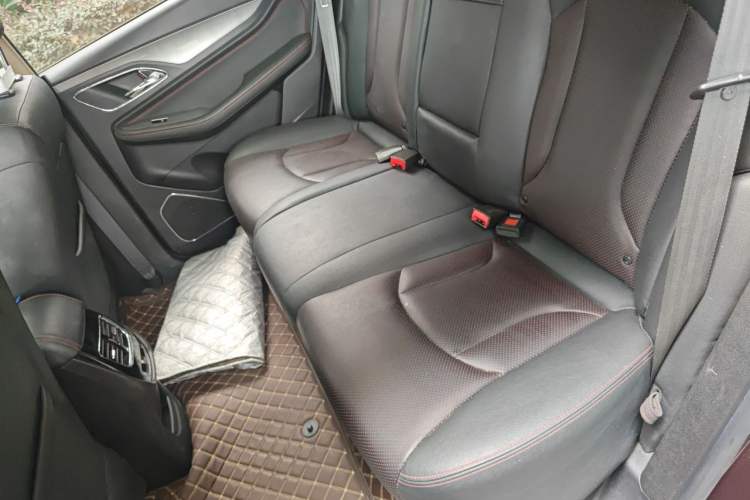 Used Baojun 560 2016 1.5T Manual Luxury Model Left Rear Seat