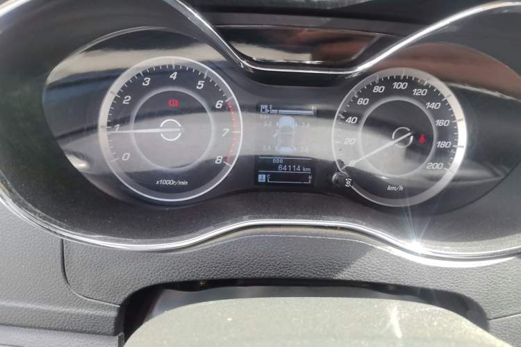 Used Baojun 560 2016 1.8L Manual Luxury Edition Odometer Close Up