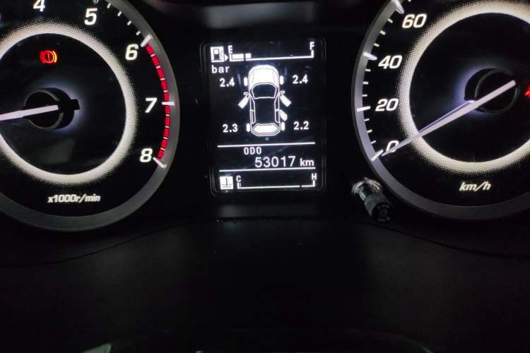 Used Baojun 560 2016 1.5T Manual Luxury Model Odometer Close Up